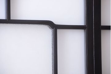 板絵　盛り上げ彩色　美しい絵のガラス戸2枚セット