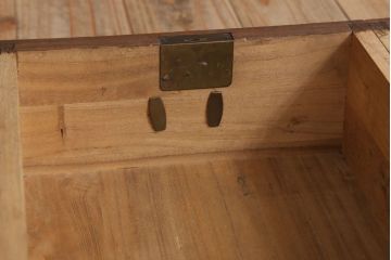 アンティーク家具　和製アンティーク　モールガラス戸!引き出し3杯付きの鉄脚ローボード(2)