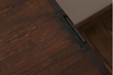 アンティーク家具　和製アンティーク　モールガラス戸!引き出し3杯付きの鉄脚ローボード(2)