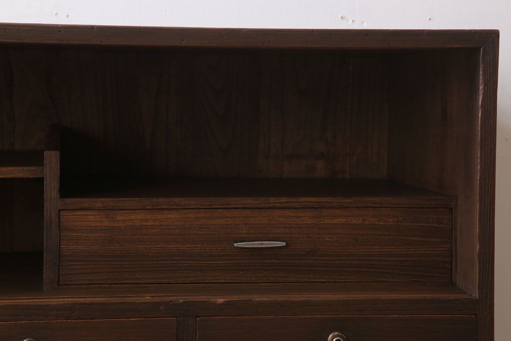 アンティーク家具　和製アンティーク　モールガラス戸!引き出し3杯付きの鉄脚ローボード(2)