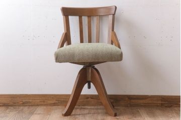 レトロ家具　和製アンティーク　古い木のレトロな回転椅子(ドクターチェア)(2)