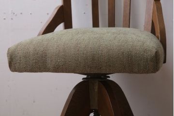 レトロ家具　和製アンティーク　古い木のレトロな回転椅子(ドクターチェア)(2)