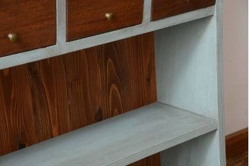 アンティーク家具　パタパタ戸棚付き!大きなペイント本棚