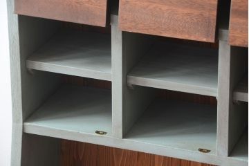 アンティーク家具　パタパタ戸棚付き!大きなペイント本棚
