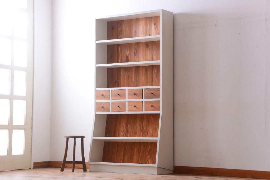 アンティーク家具　8杯引き出し付き!大きなペイント本棚