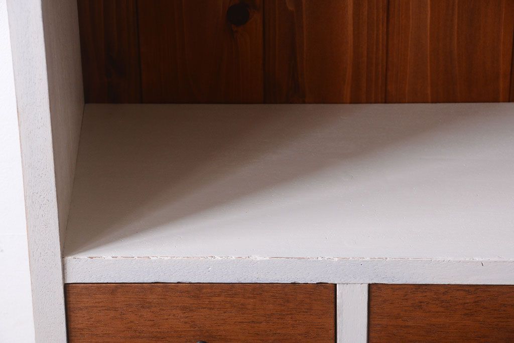 アンティーク家具　8杯引き出し付き!大きなペイント本棚