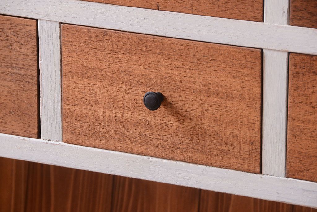 アンティーク家具　8杯引き出し付き!大きなペイント本棚