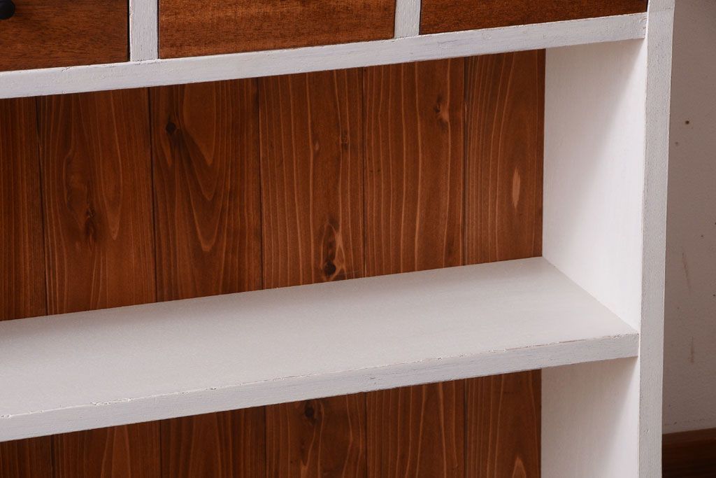 アンティーク家具　8杯引き出し付き!大きなペイント本棚