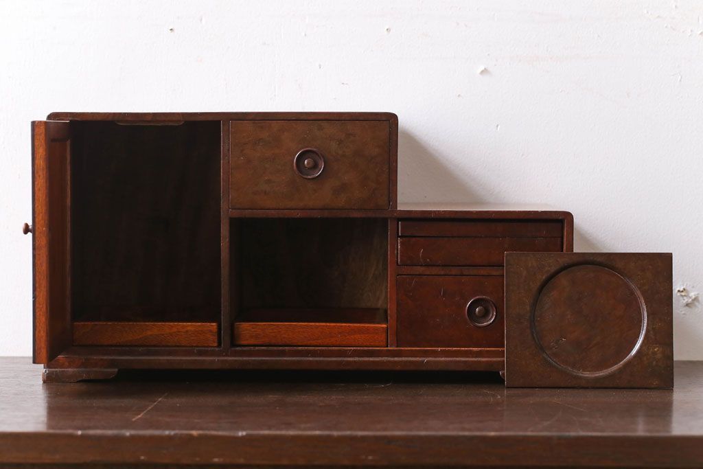 アンティーク家具　大正昭和期　銅のおとし付き!上質な小引き出し(煙草入れ)