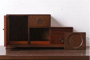 アンティーク家具　大正昭和期　銅のおとし付き!上質な小引き出し(煙草入れ)