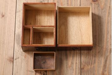 アンティーク家具　大正昭和期　銅のおとし付き!上質な小引き出し(煙草入れ)