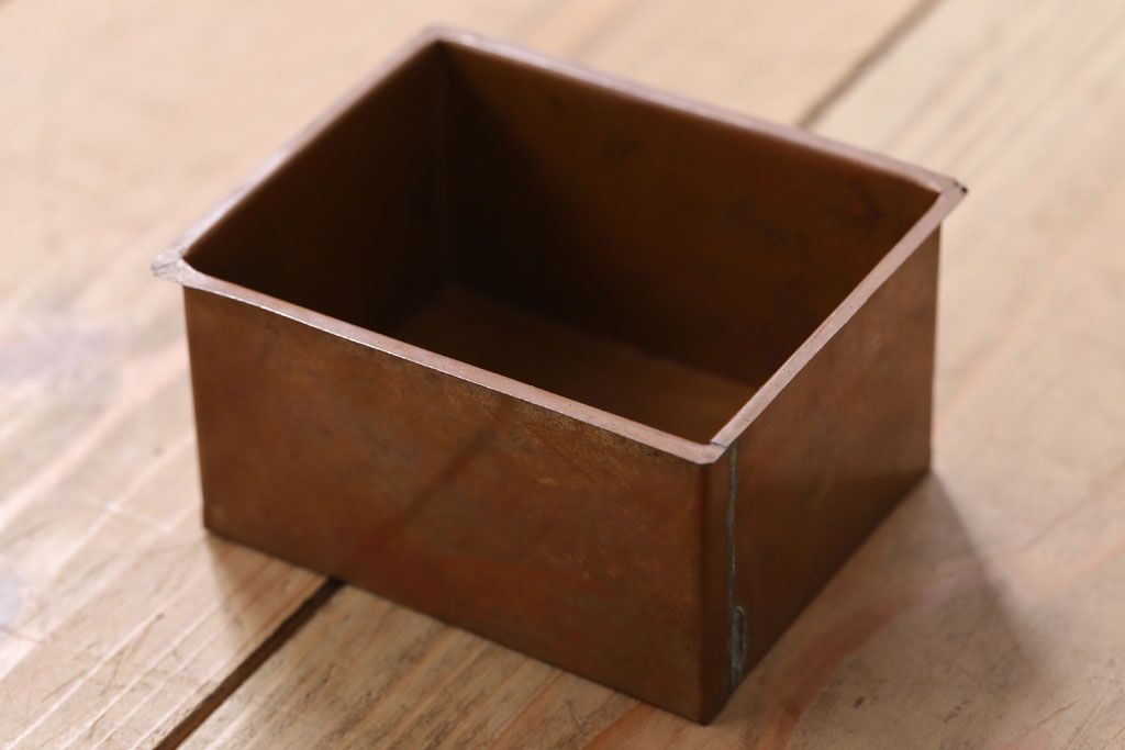 アンティーク家具　大正昭和期　銅のおとし付き!上質な小引き出し(煙草入れ)