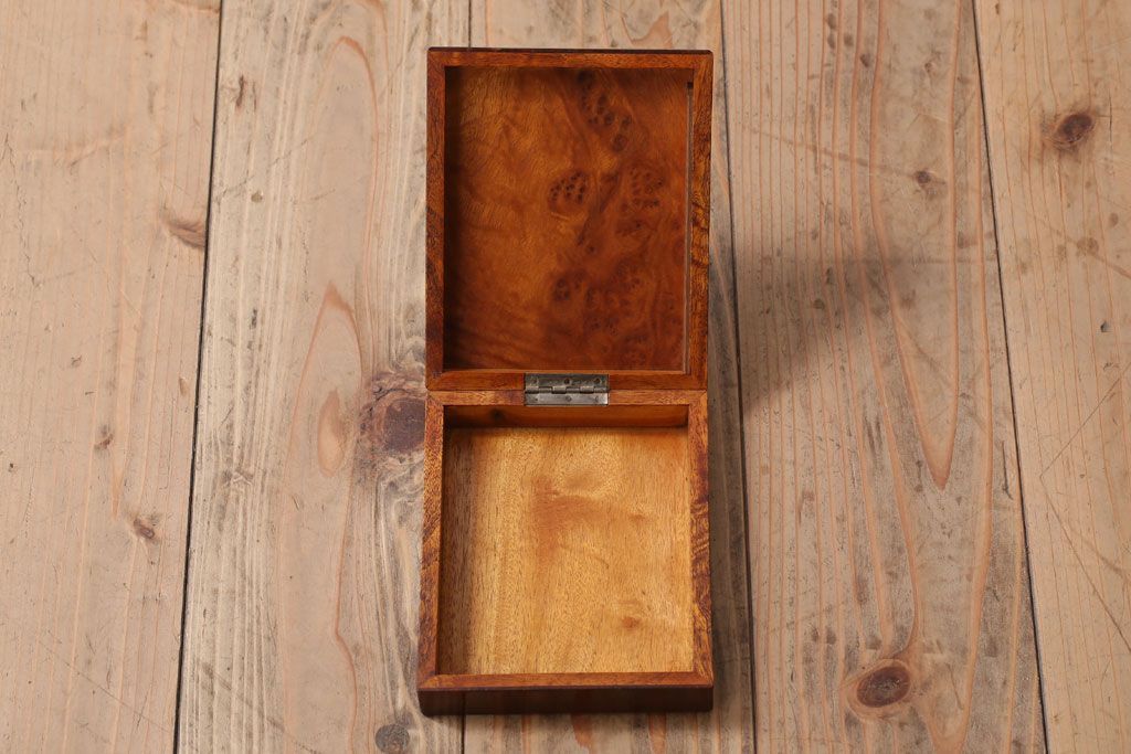 アンティーク家具　大正昭和期　銅のおとし付き!上質な小引き出し(煙草入れ)