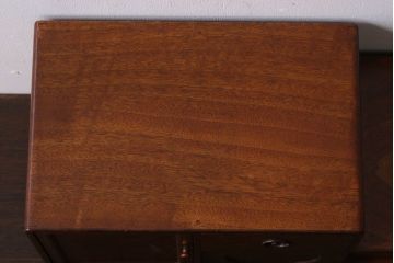 アンティーク家具　大正昭和期　銅のおとし付き!上質な小引き出し(煙草入れ)