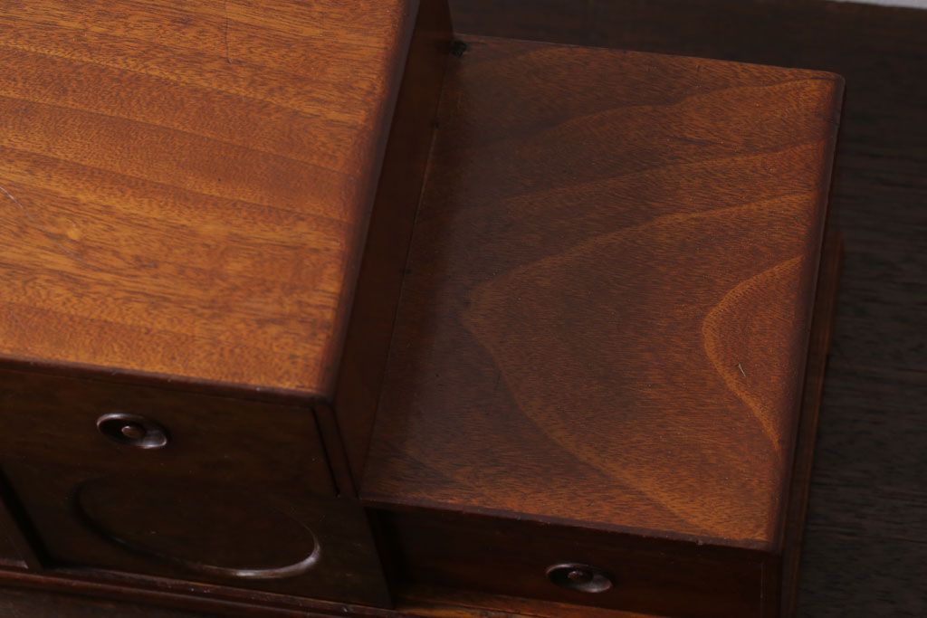 アンティーク家具　大正昭和期　銅のおとし付き!上質な小引き出し(煙草入れ)