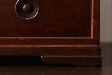 アンティーク家具　大正昭和期　銅のおとし付き!上質な小引き出し(煙草入れ)