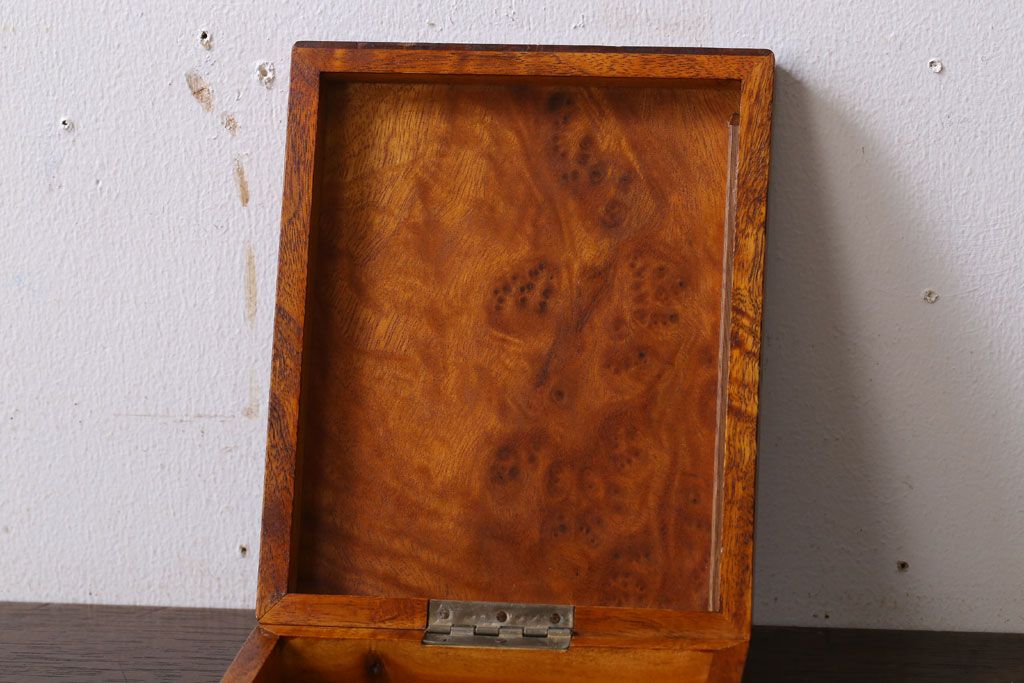 アンティーク家具　大正昭和期　銅のおとし付き!上質な小引き出し(煙草入れ)