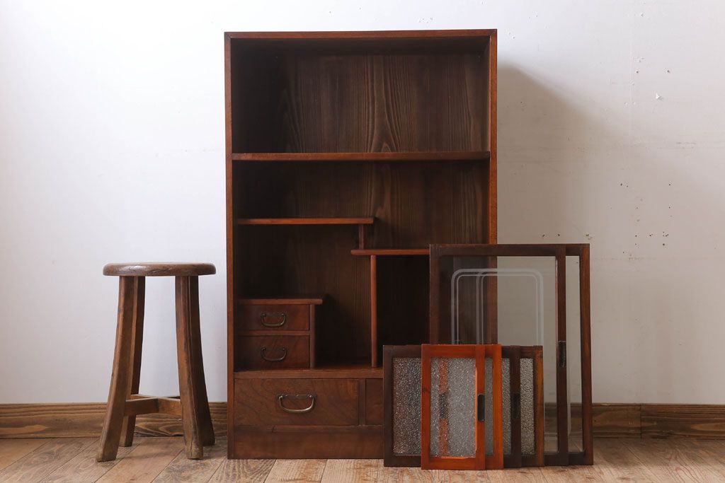 レトロ家具　ダイヤガラス!幅狭サイズ　昭和レトロなアンティーク茶箪笥