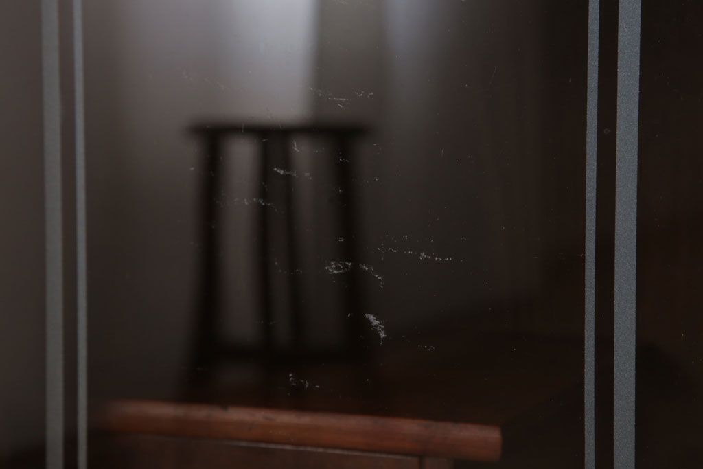 レトロ家具　ダイヤガラス!幅狭サイズ　昭和レトロなアンティーク茶箪笥