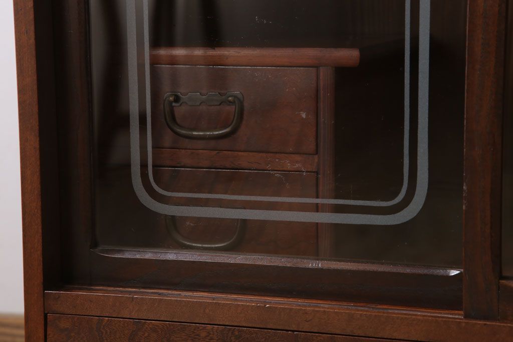 レトロ家具　ダイヤガラス!幅狭サイズ　昭和レトロなアンティーク茶箪笥