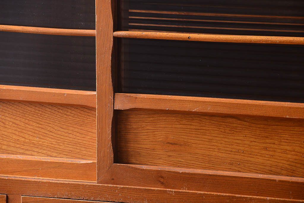 アンティーク家具　和製アンティーク　モールガラス入り!古い木製の重ね食器棚(カップボード)