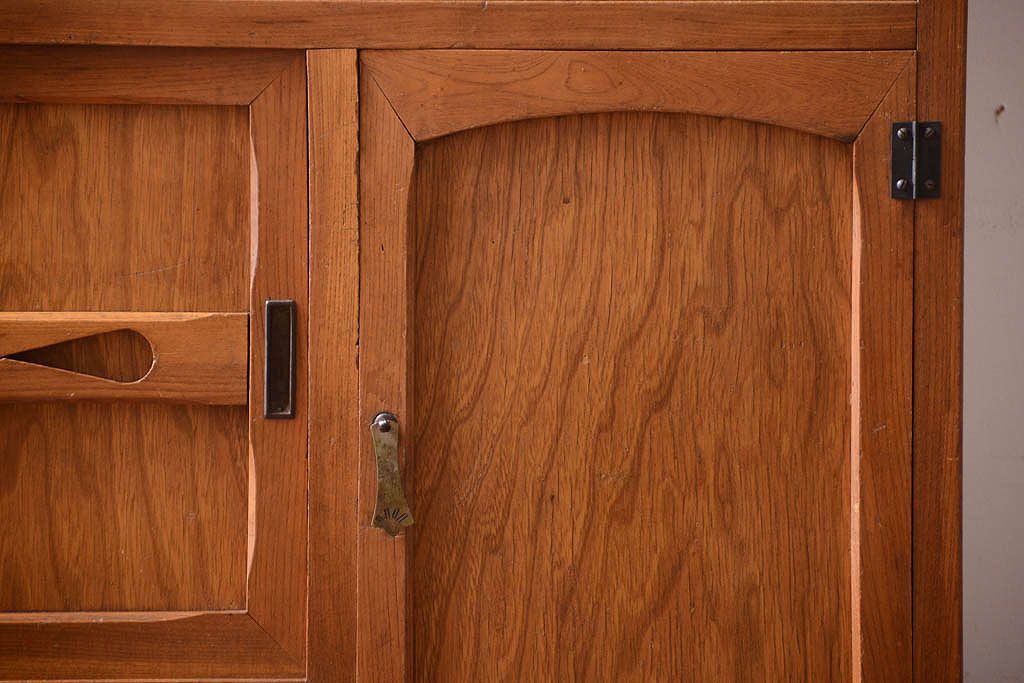 アンティーク家具　和製アンティーク　モールガラス入り!古い木製の重ね食器棚(カップボード)