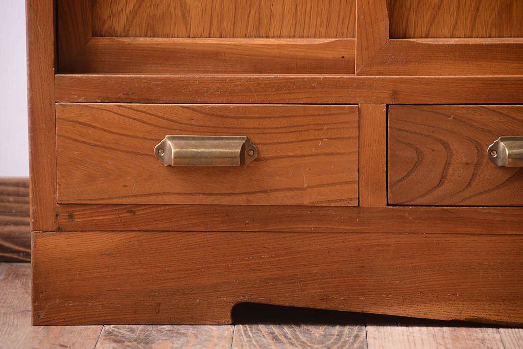 アンティーク家具　和製アンティーク　モールガラス入り!古い木製の重ね食器棚(カップボード)