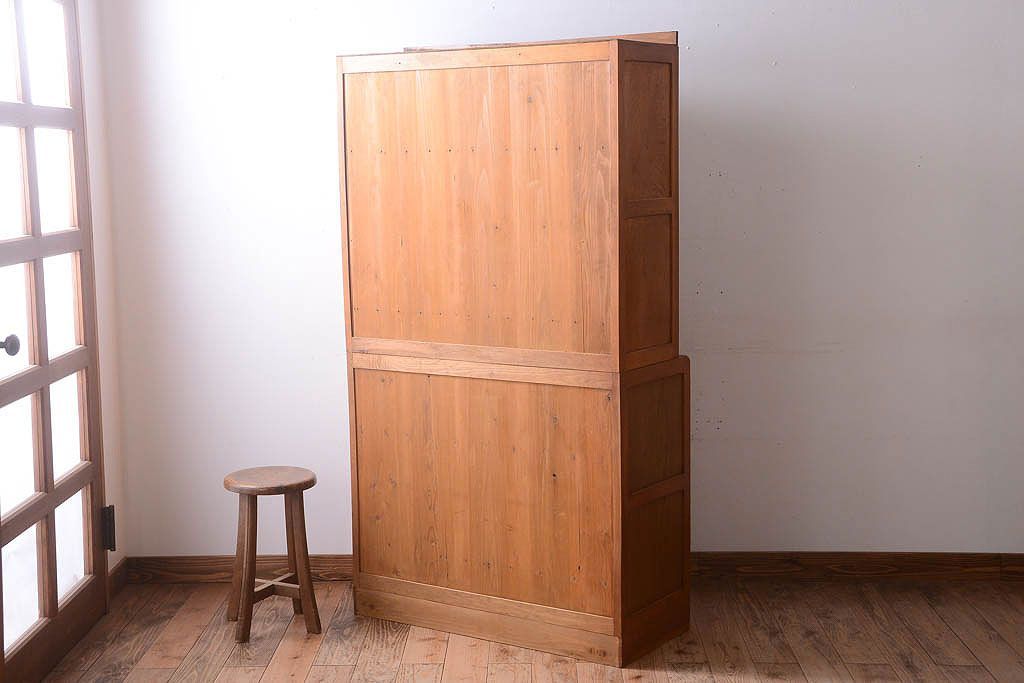 アンティーク家具　和製アンティーク　モールガラス入り!古い木製の重ね食器棚(カップボード)