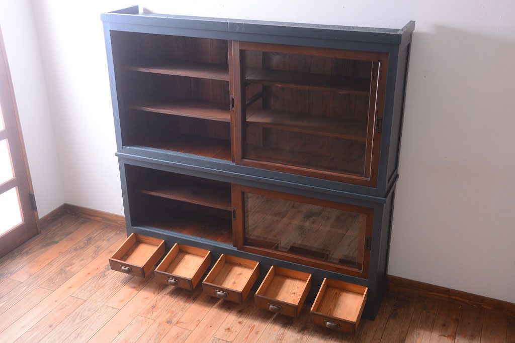 アンティーク家具　引き出し5杯付き!二段重ねの大きなペイント収納棚