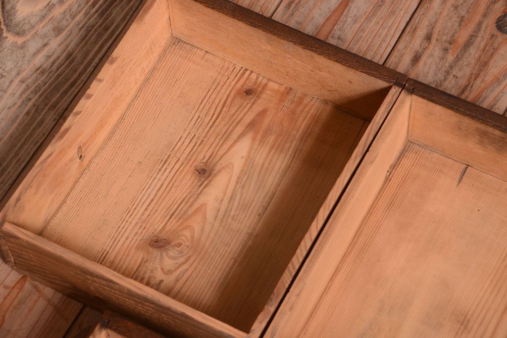 アンティーク家具　引き出し5杯付き!二段重ねの大きなペイント収納棚