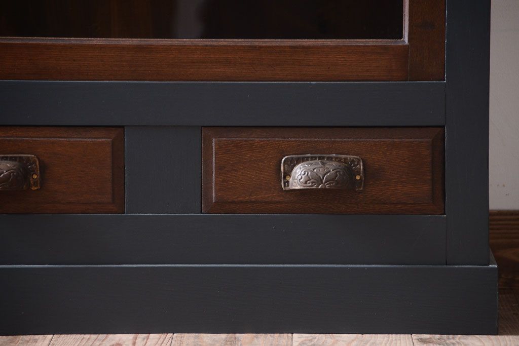 アンティーク家具　引き出し5杯付き!二段重ねの大きなペイント収納棚