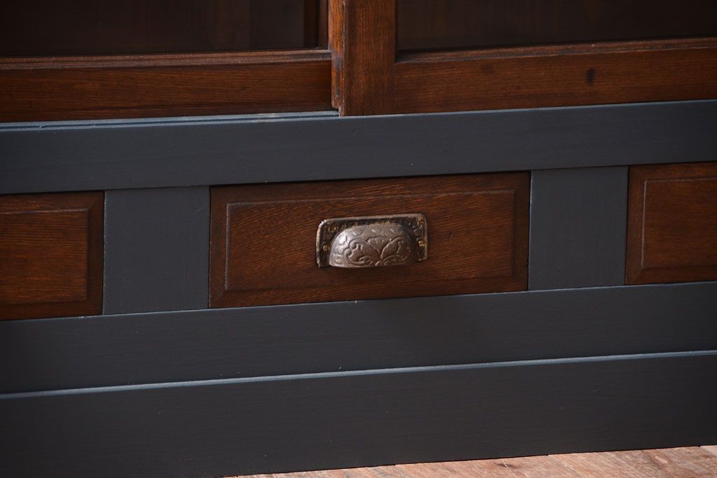 アンティーク家具　引き出し5杯付き!二段重ねの大きなペイント収納棚