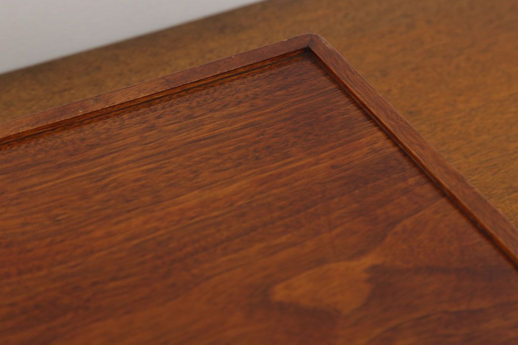 アンティーク雑貨　和製アンティーク　美しい漆塗りのシンプルなお盆