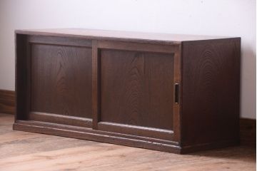 アンティーク家具　欅材　明治大正期の小さな収納棚(ローボード)