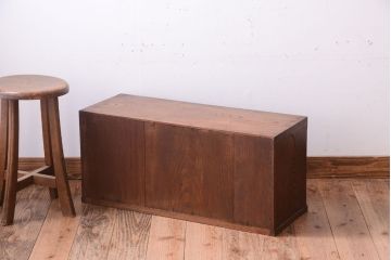 アンティーク家具　欅材　明治大正期の小さな収納棚(ローボード)