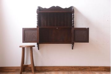 中古　民芸家具　ビンテージ　壁掛け吊り棚(飾り棚・コレクションボード)
