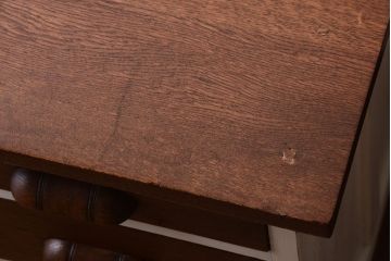 アンティーク家具　アンティークペイント　古い木製のデスクサイドキャビネット(4杯引き出し)