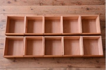 アンティーク家具　10杯引き出し付き!大きなペイント本棚