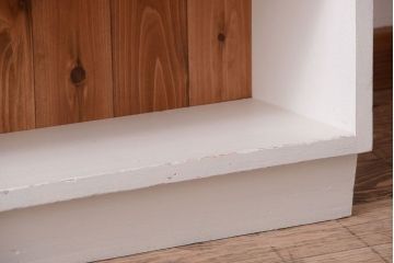 アンティーク家具　パタパタ戸棚付き!大きなペイント本棚(2)