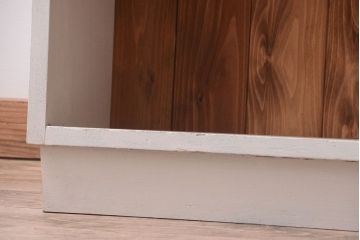 アンティーク家具　パタパタ戸棚付き!大きなペイント本棚(2)
