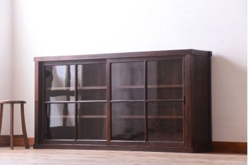 アンティーク家具　古い木のアンティークサイドボード(横型収納棚)(1)