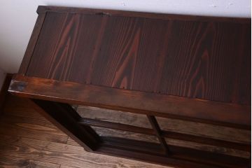 アンティーク家具　古い木のアンティークサイドボード(横型収納棚)(1)