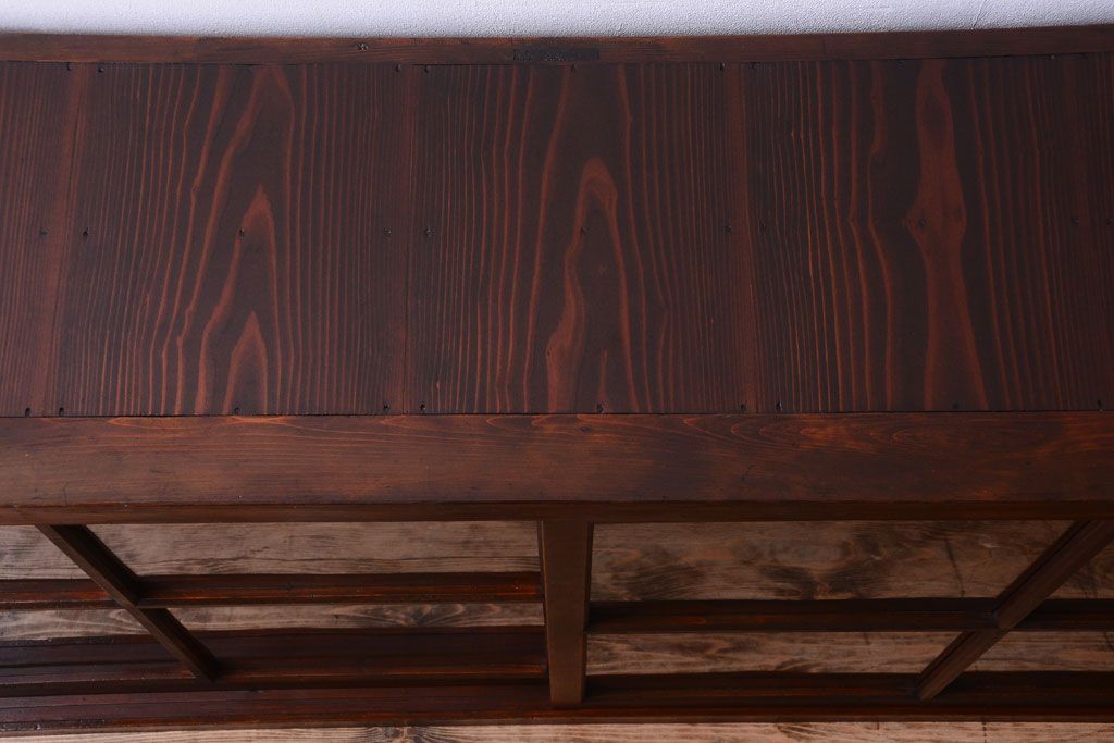 アンティーク家具　古い木のアンティークサイドボード(横型収納棚)(1)