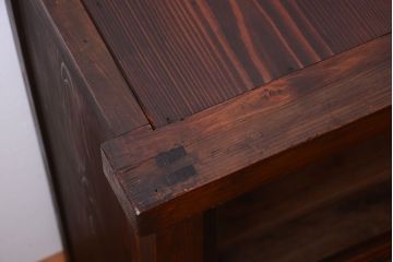 アンティーク家具　古い木のアンティークサイドボード(横型収納棚)(1)