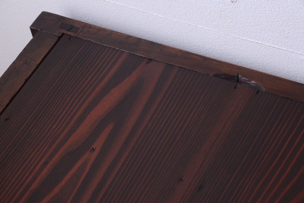 アンティーク家具　古い木のアンティークサイドボード(横型収納棚)(1)