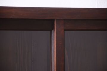 アンティーク家具　古い木のアンティークサイドボード(横型収納棚)(1)