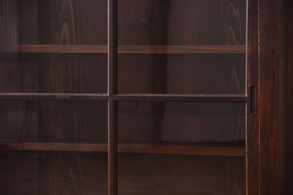 アンティーク家具　古い木のアンティークサイドボード(横型収納棚)(1)