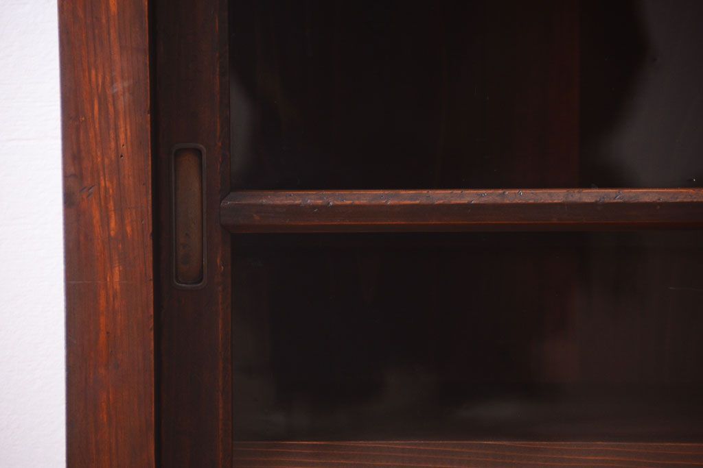 アンティーク家具　古い木のアンティークサイドボード(横型収納棚)(1)