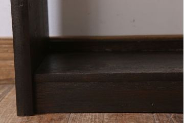 アンティーク家具　小振りでシンプルな古い木製の本棚