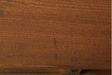 レトロ家具　昭和レトロな古い木製の脚付き本箱